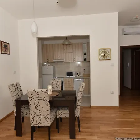 Lux Kristina *