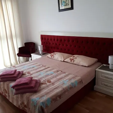 Lux Kristina * Budva